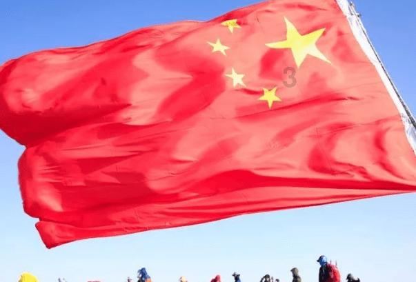 你有哪些实用又简单的穿搭小技巧,可以把普通衣服搭配的很好看?红迪网-专注分享热门话题的社交平台