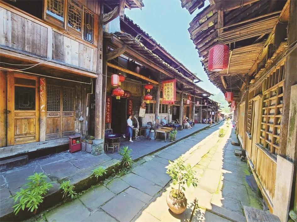 中国裁判马宁登世界杯舞台,他的专业经验怎么样?,有问必答平台